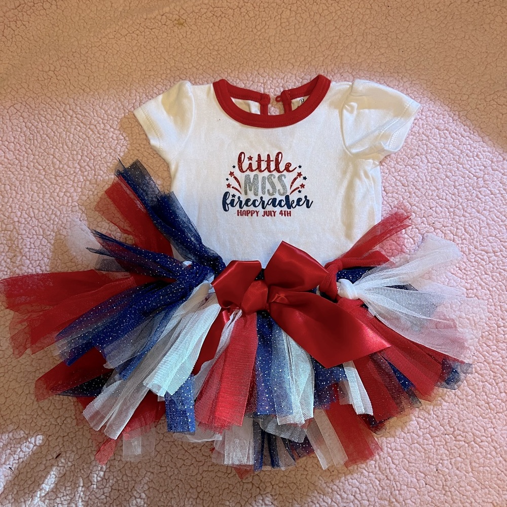 3 month ‘Little Miss Firecracker’ onesie and tutu 🥰